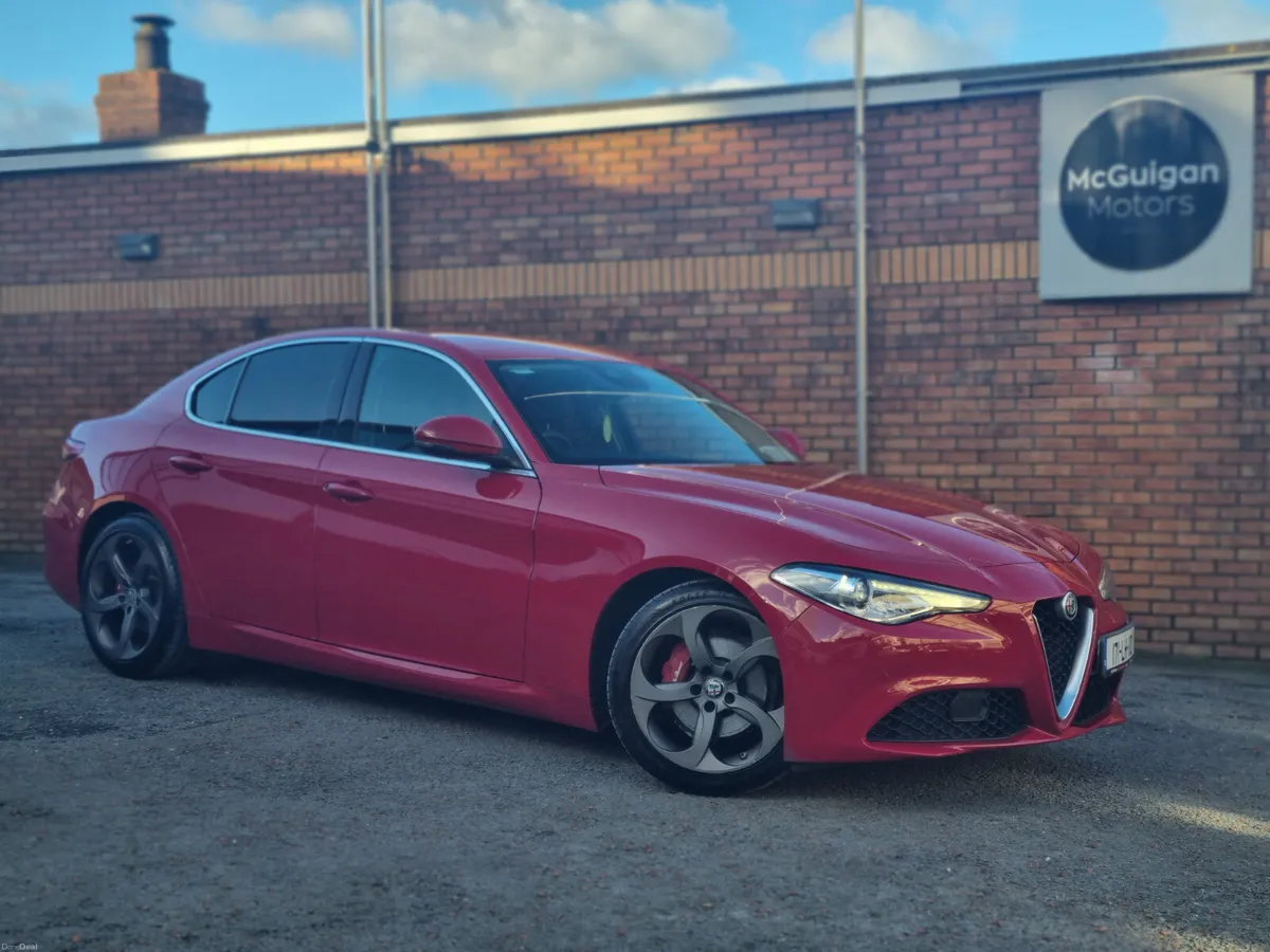 2017 Alfa Romeo Giulia Super Sport 200HP Auto - Image 1