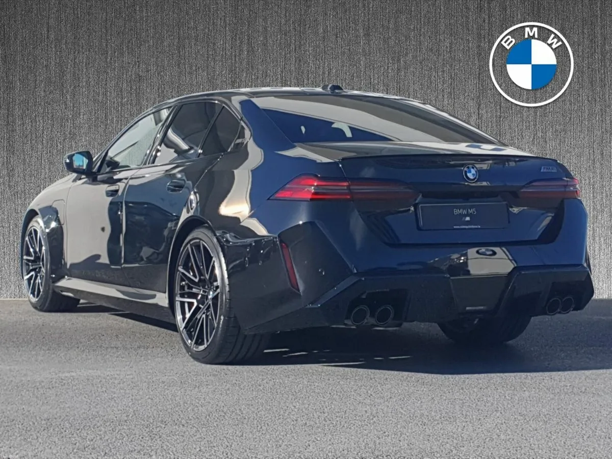 BMW M5 M5 Saloon - Image 2