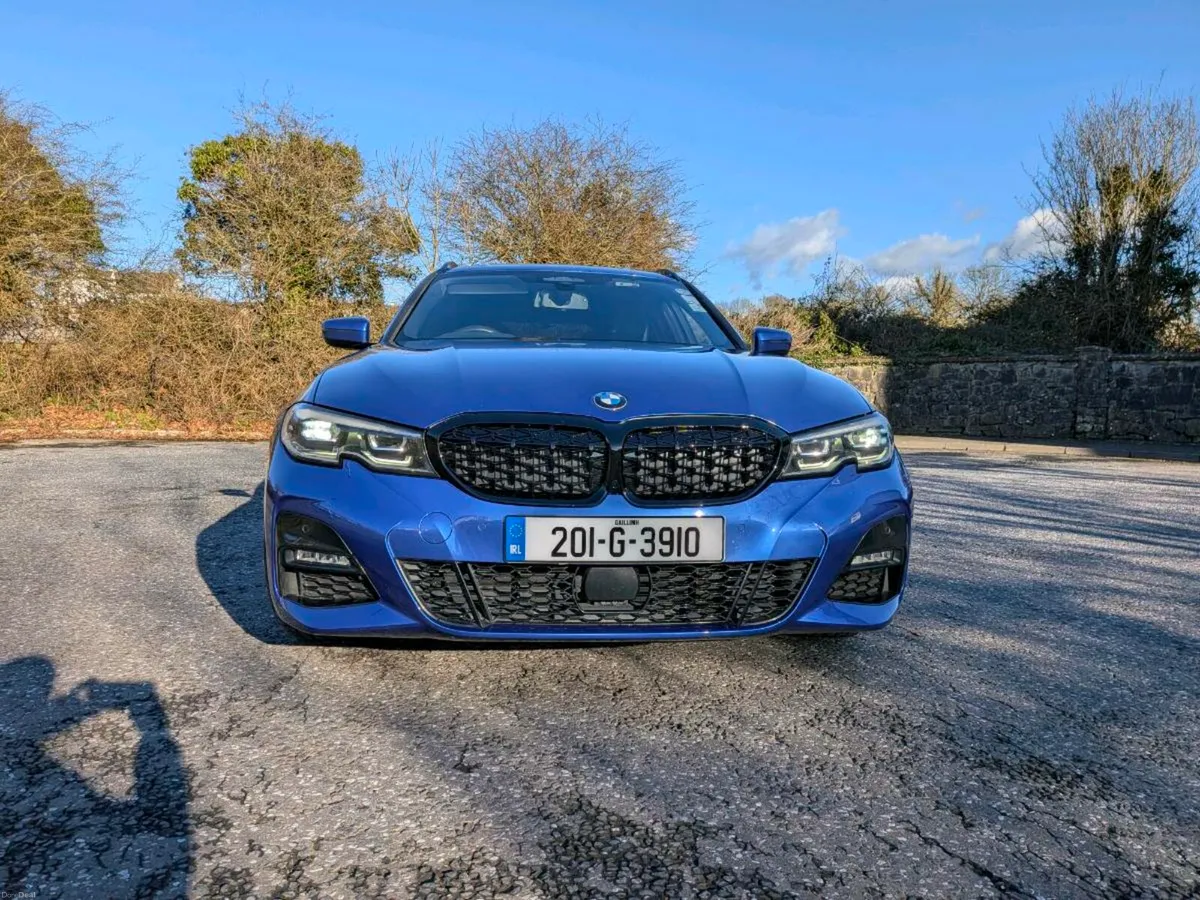 Bmw 320D M-sport Xdrive Touring in Portimao Blue - Image 3