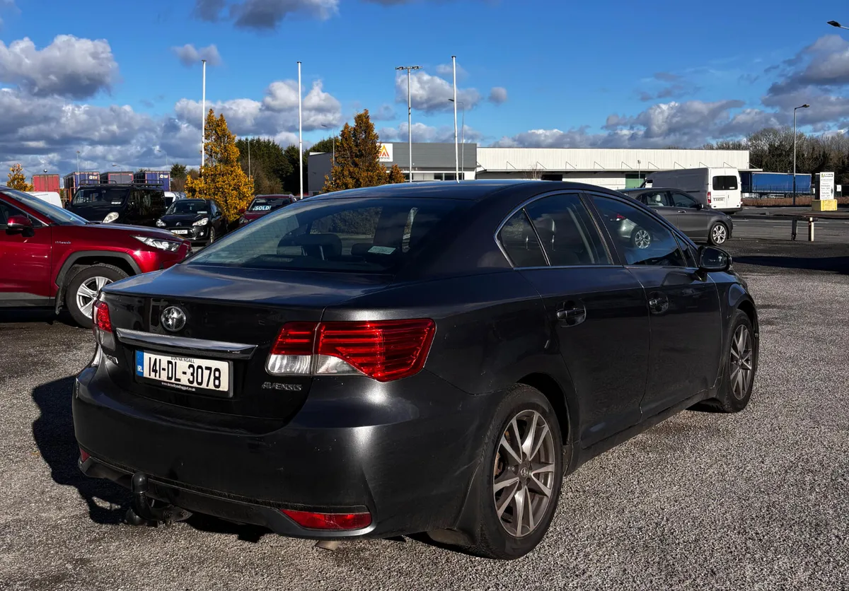 141 Toyota Avensis 2.0 D4D . LOW MILEAGE - Image 2