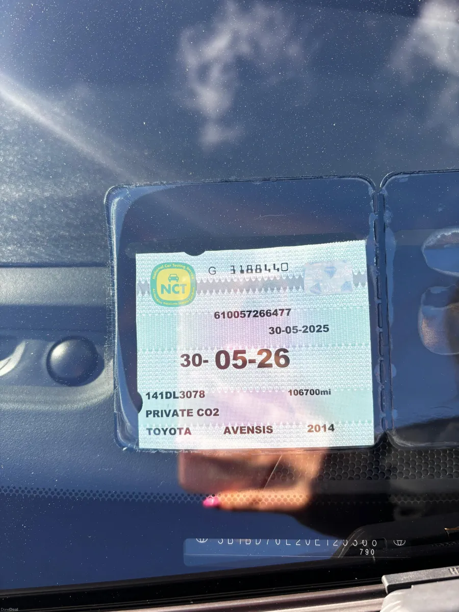 141 Toyota Avensis 2.0 D4D . LOW MILEAGE - Image 4