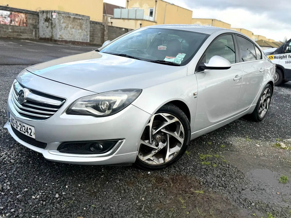 142 Insignia 2.0 D Low Km VX line - Image 2