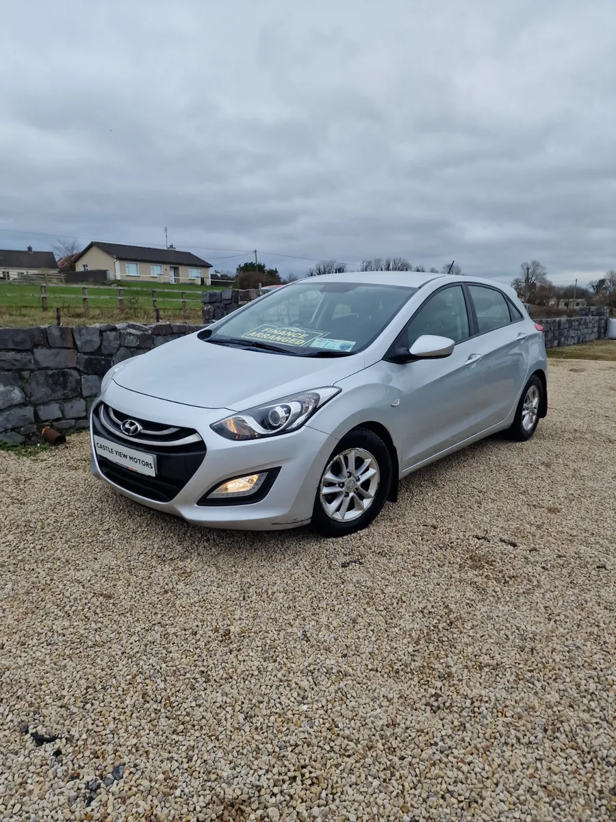 14 Hyundai i30 Deluxe Model Diesel New nct - Image 3