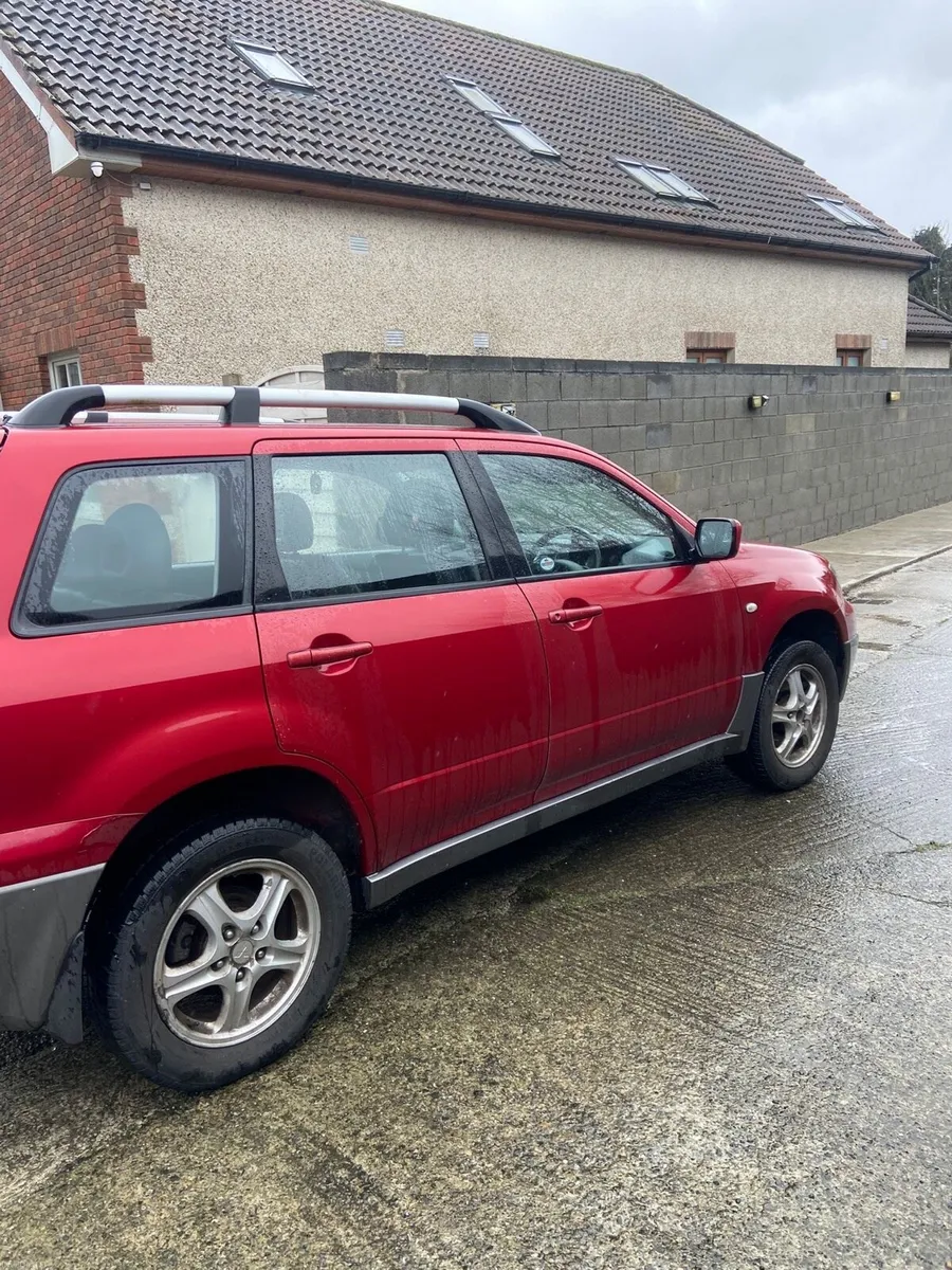 Mitsubishi Outlander 2.4 Auto - Image 3