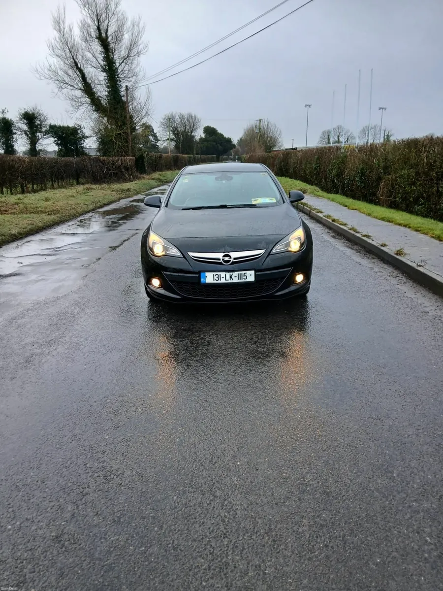 2013 Opel Astra GTC - Image 2