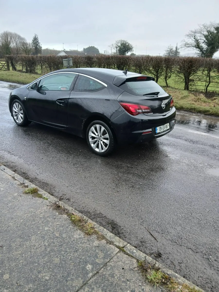 2013 Opel Astra GTC - Image 4