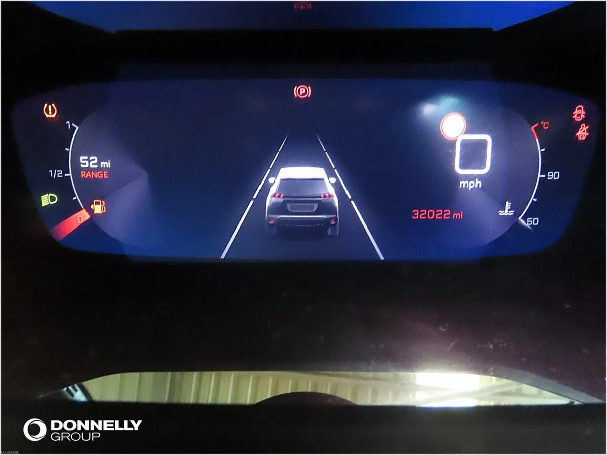 Peugeot 2008 Estate Allure Premium+ - Image 4