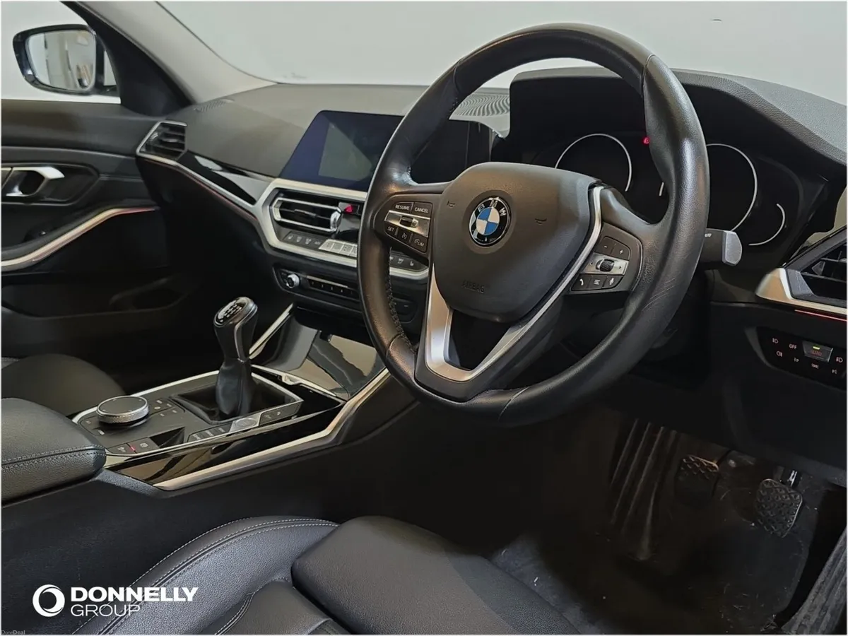BMW 3 Series Diesel Saloon Sport - Image 4