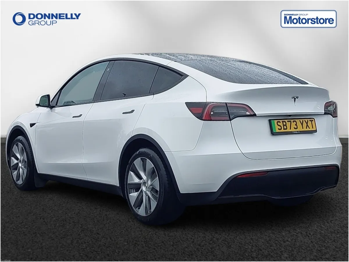 Tesla Model Y Hatchback - Image 2