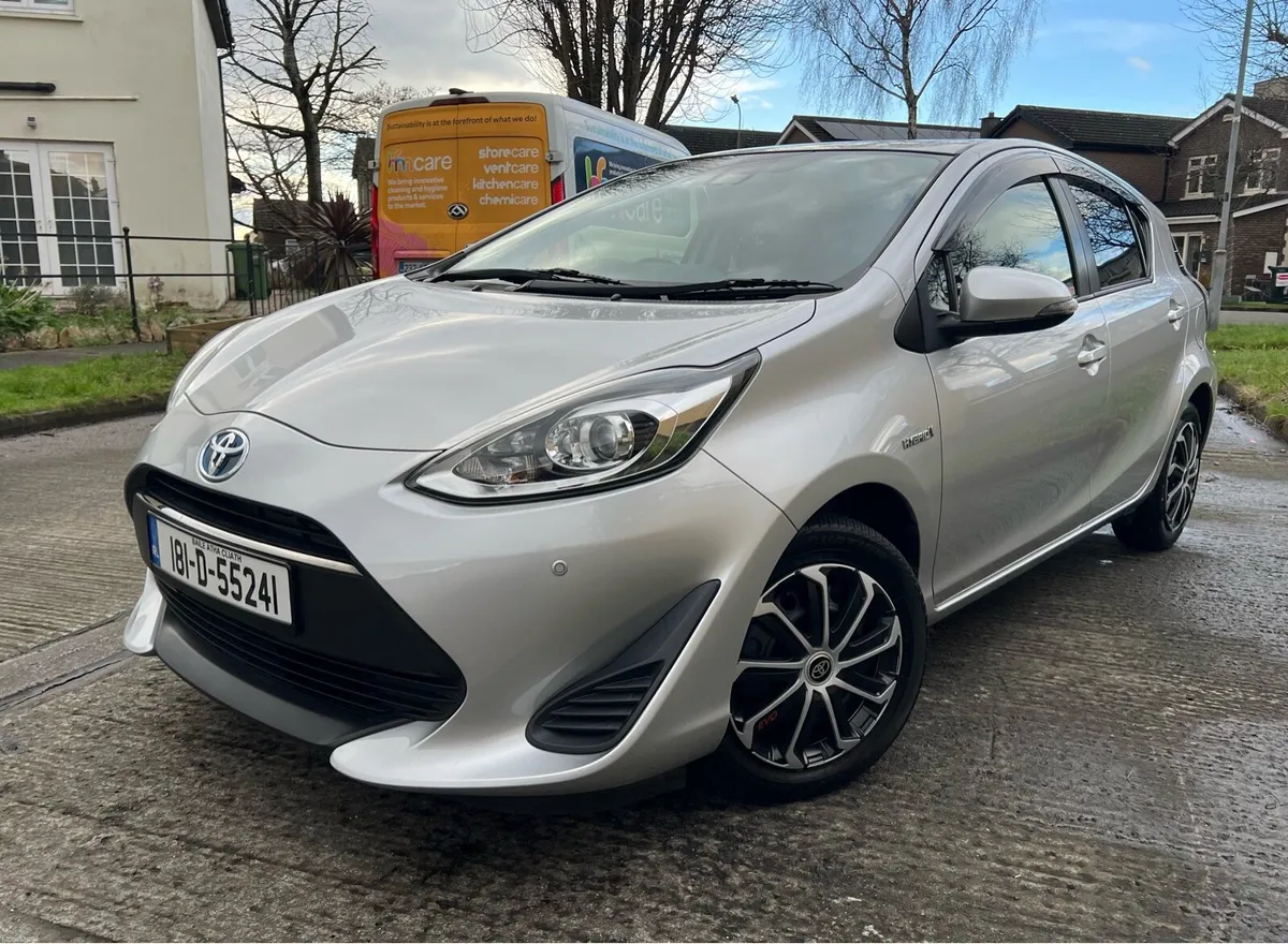 Toyota Aqua 2018 Auto Hybrid New Nct: 27/01/2028 - Image 3