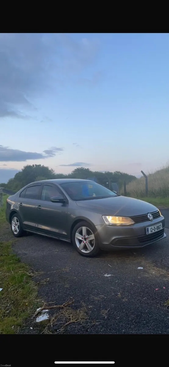 Volkswagen Jetta 2012 - Image 4