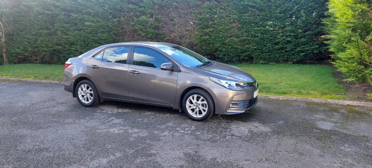 Toyota Corolla 2017 - Image 1