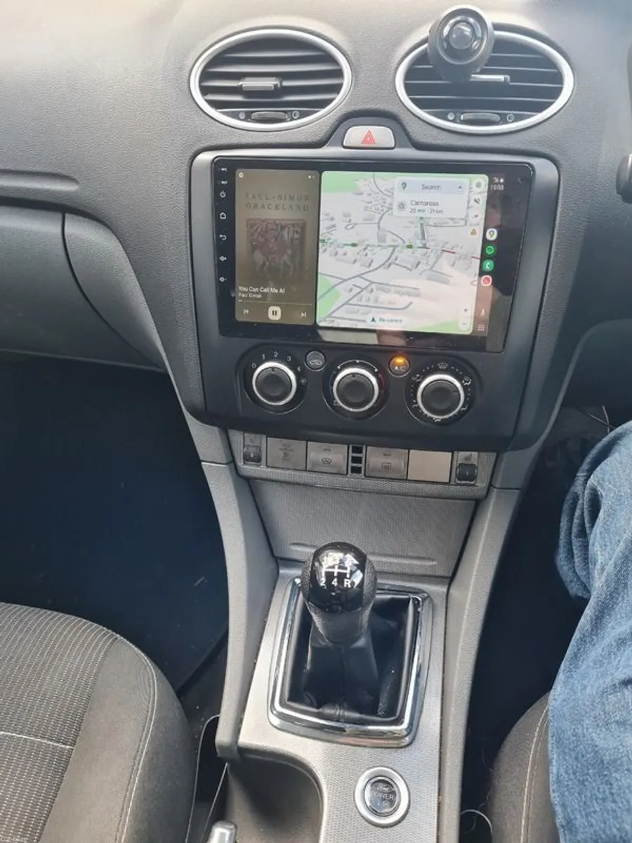 2010 Ford Focus Titanium - Image 4