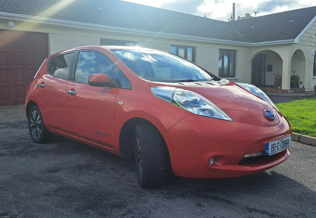 Nissan Leaf 2015 Tekna - 11 Bars SOH - Low Mileage - Image 1