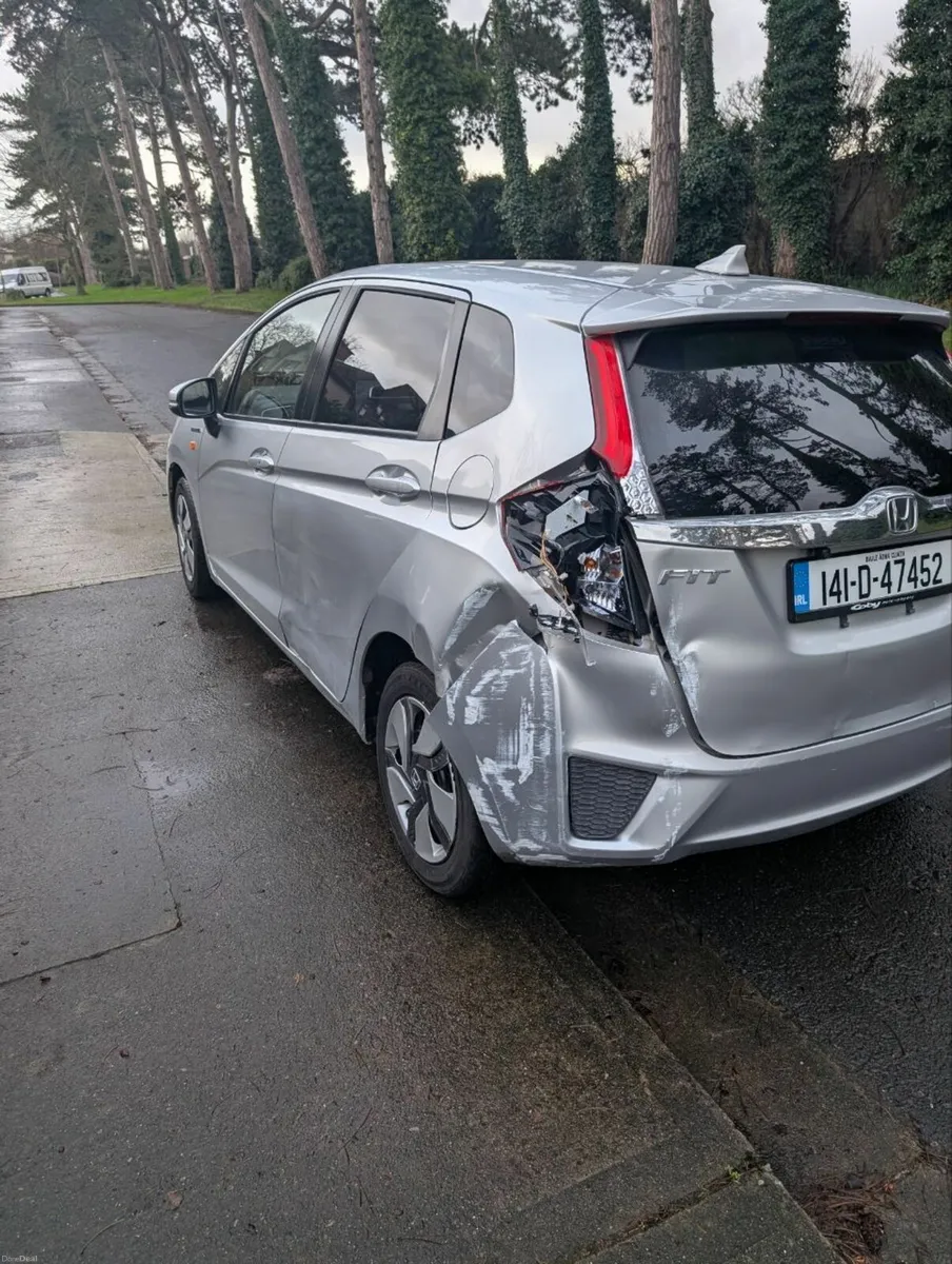 Honda Fit 2014 Hybrid - Body Damaged - Image 2
