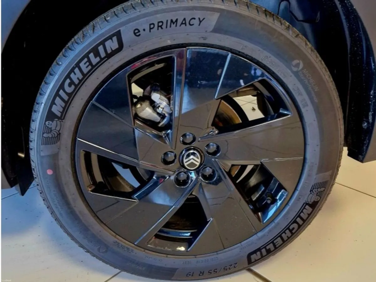 Citroen C5 Aircross PLUS 1.2 48V MHEV 145BHP - Image 3