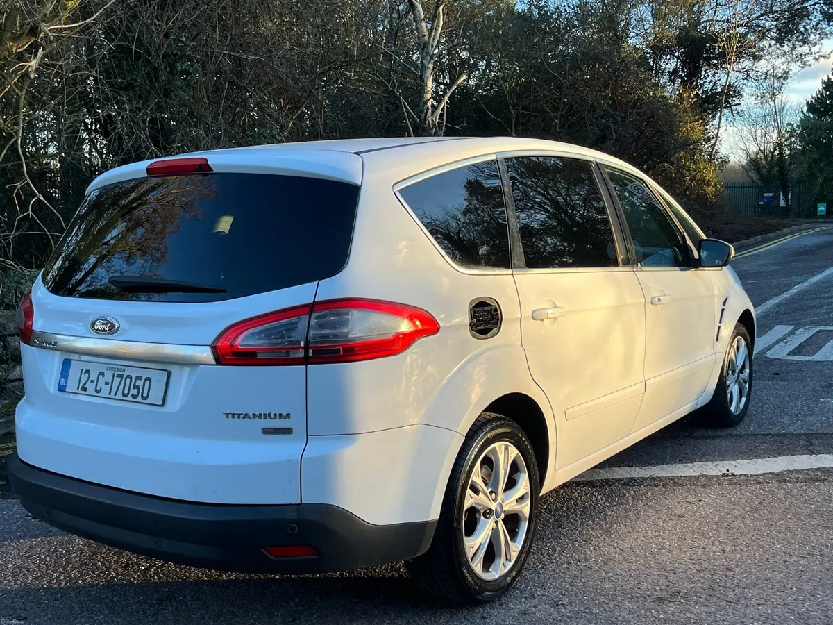 S MAX  7 SEATS * NEW NCT LOW MILEAGE - Image 4