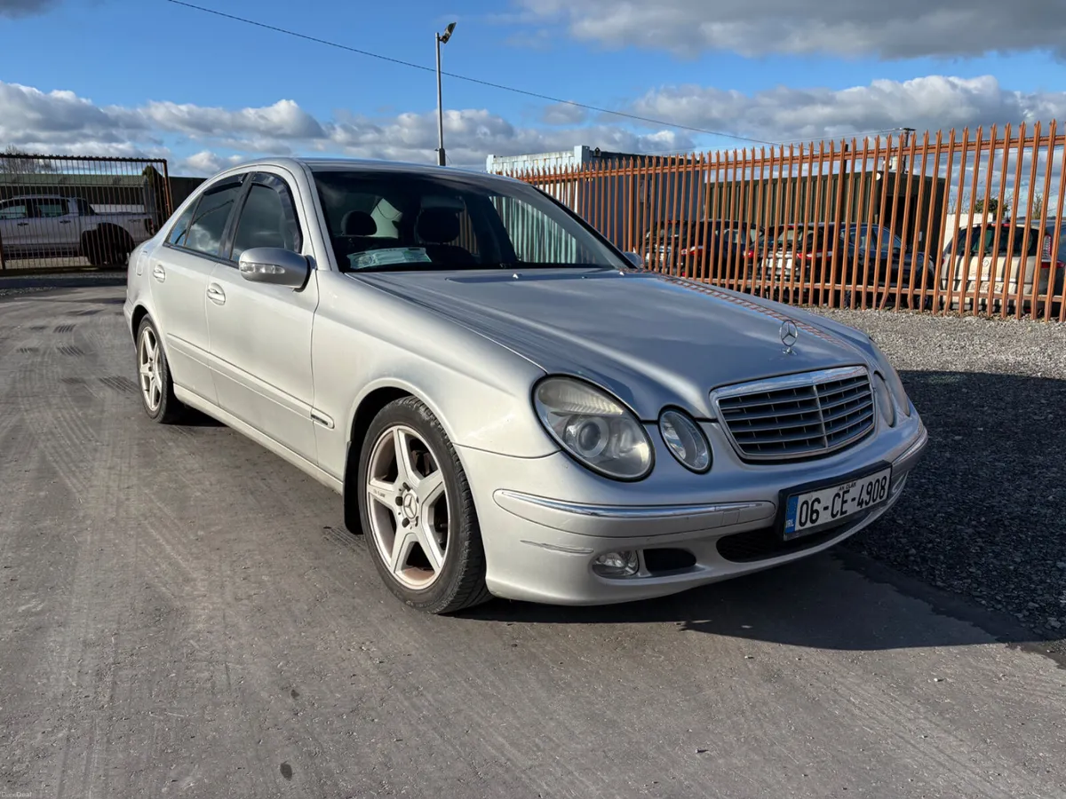 Mercedes-Benz E-Class 2006 - Image 1
