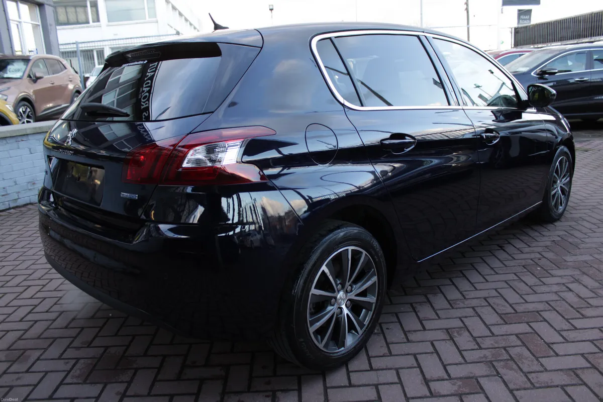 1.5HDI ALLURE 5DR HATCHBACK AUTO ONLY 76,334KM'S - Image 4