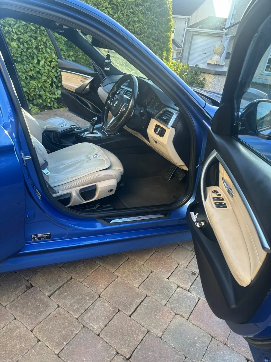 BMW 3-Series 2018 - Image 3