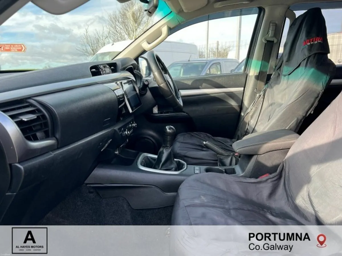 Toyota Hilux HILUX DOUBLE CAB SR5 4 DR - Image 2