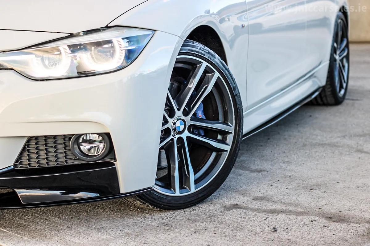 2018 BMW 3 SERIES TOURING - Image 4