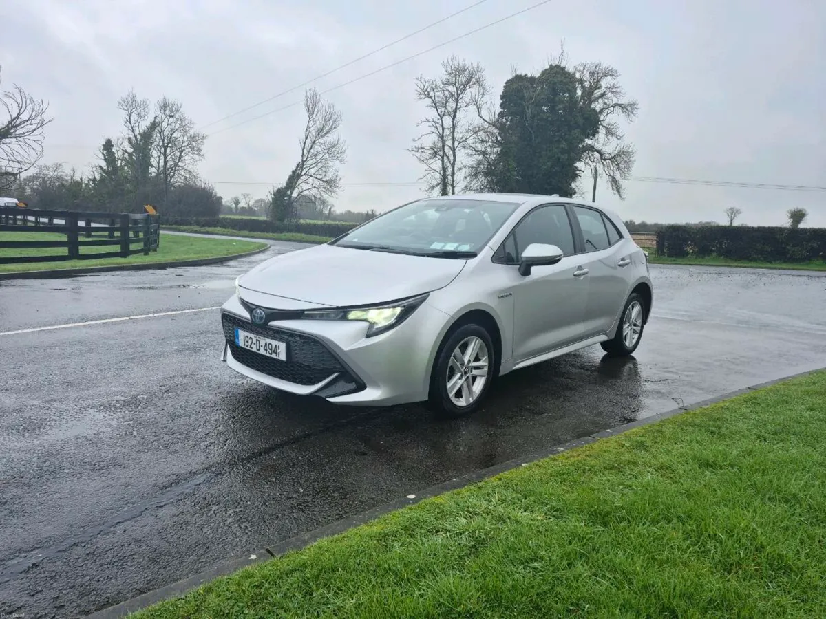 Toyota Corolla 1.8 Hybryd  automatic 2019 - Image 2