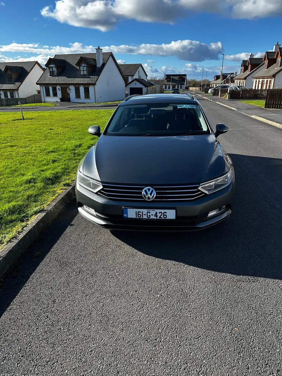 Volkswagen Passat Estate - Image 2