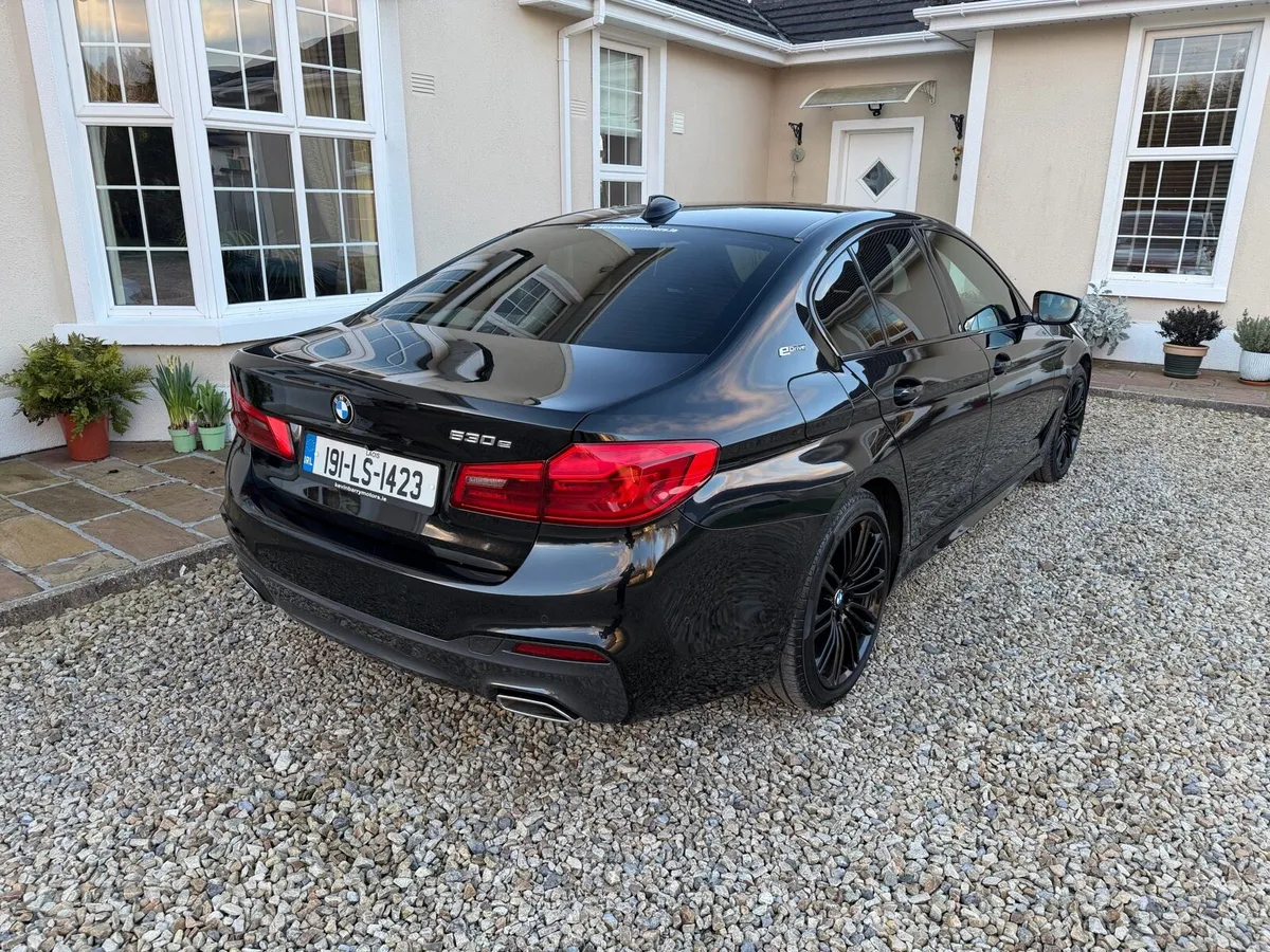 BMW 530e 2019 M Sport High spec. - Image 3