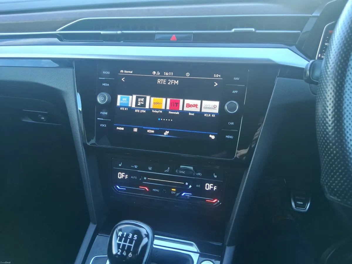 Volkswagen Arteon 2.0TDI 150HP 5DR ELEGANCE - Image 2