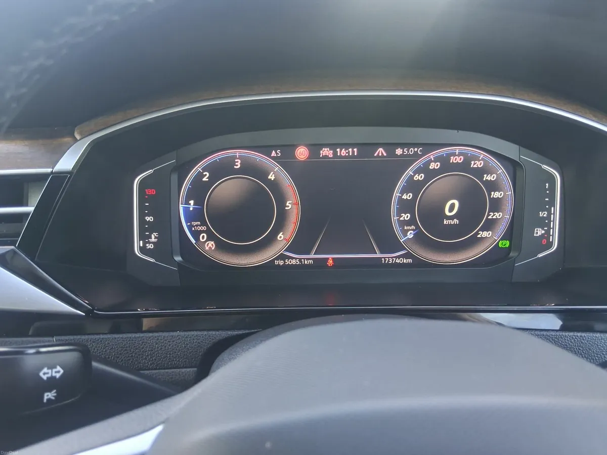 Volkswagen Arteon 2.0TDI 150HP 5DR ELEGANCE - Image 4