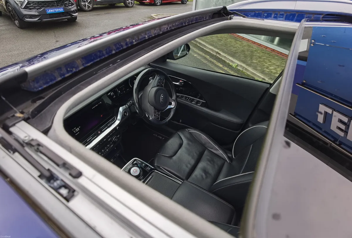 KIA NIRO 64KWH EV 4 PLUS **SUNROOF** - Image 2