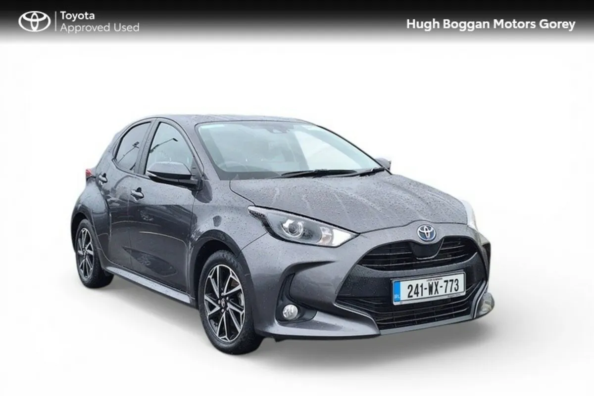 Toyota Yaris 1.5 Luna Sport Hybrid - Image 1