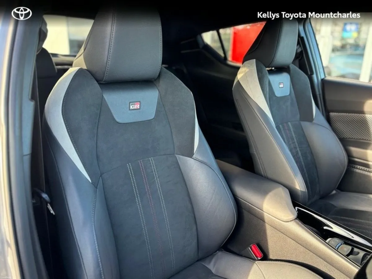 Toyota C-HR C-HR 2.0 HYBRID GR SPORT - Image 2