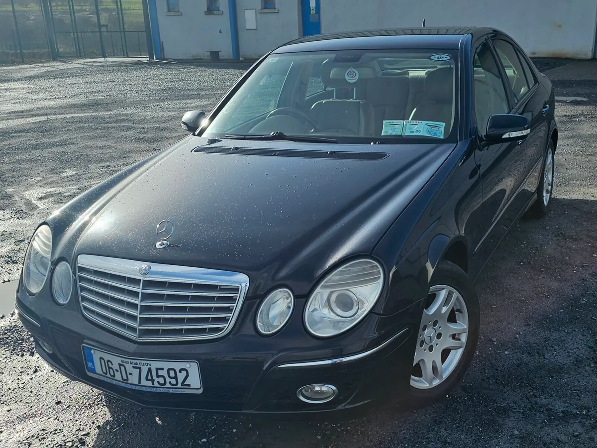 Mercedes E200 - Image 2