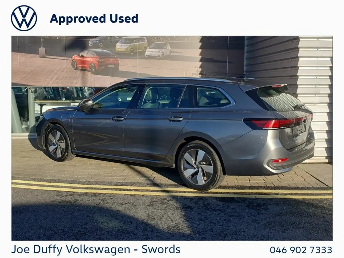 Volkswagen Passat Passat Life PHEV 120KM Range on - Image 4