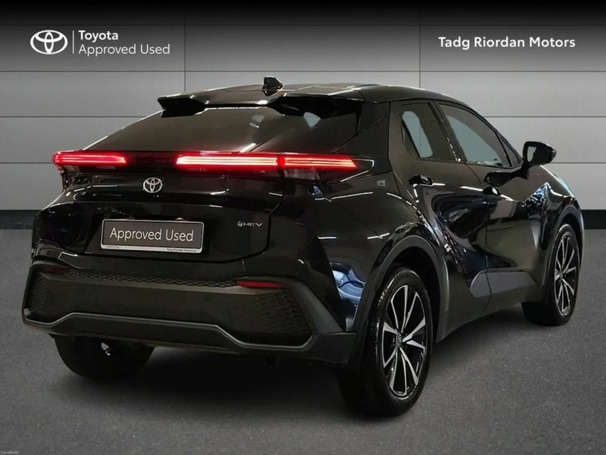 Toyota C-HR HYBRID SPORT - Image 2
