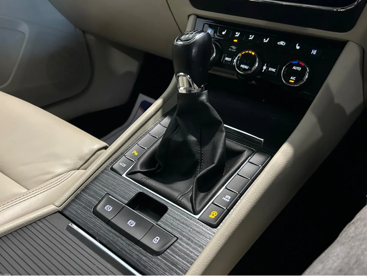 Skoda Superb C STYLE 2.0 TDI 150 - Image 4