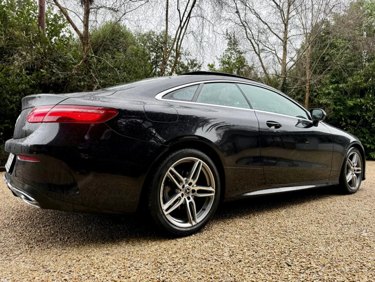Mercedes-Benz E-Class E220 D AMG COUPE *Panoramic - Image 4