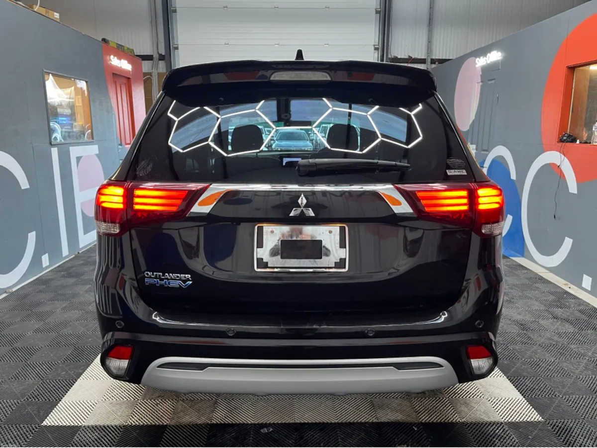 Mitsubishi Outlander 2019 MITSUBISHI OUTLANDER PHE - Image 3