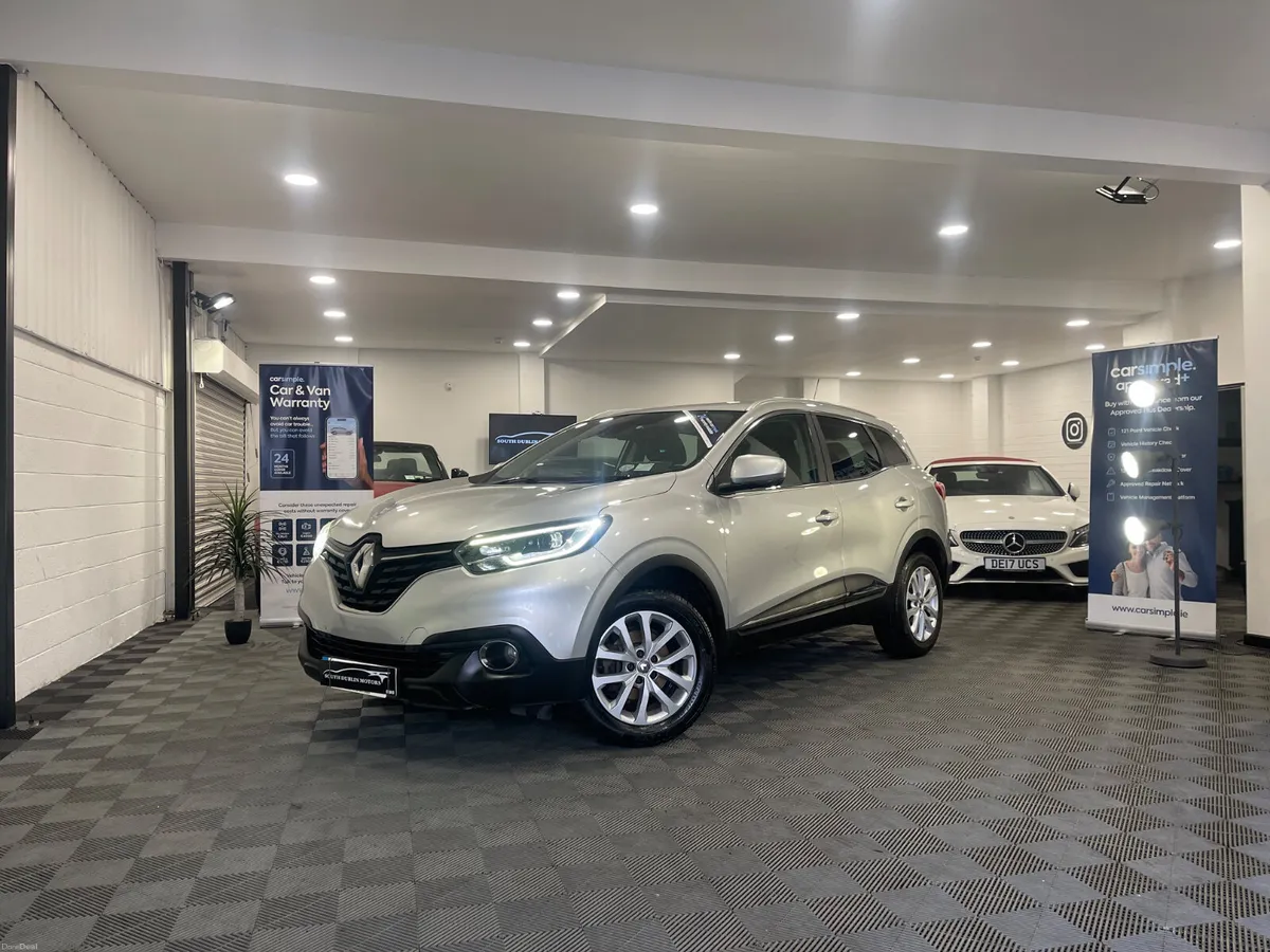 162 Renault Kadjar Dynamique -1 owner- High Spec - Image 2