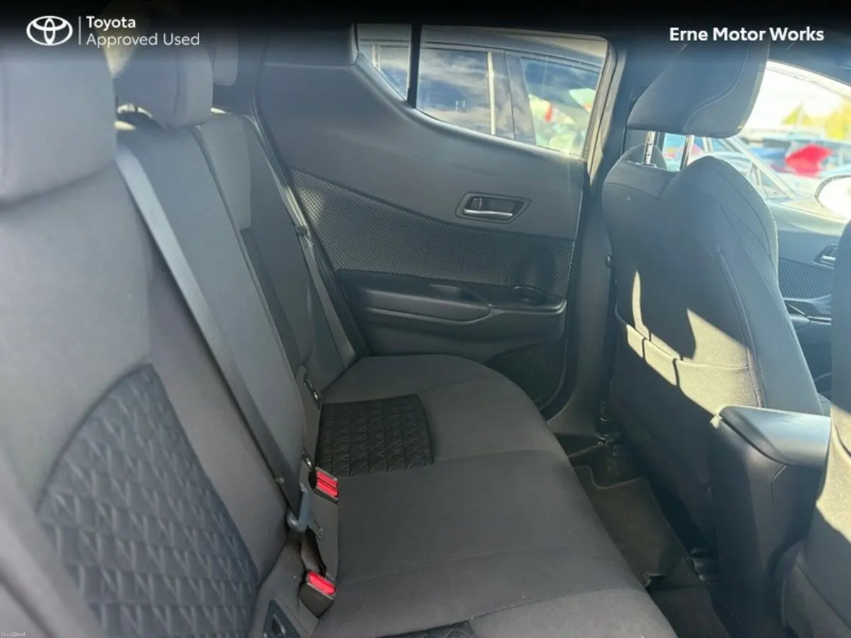 Toyota C-HR C-HR 1.8 HYBRID SPORT - Image 4