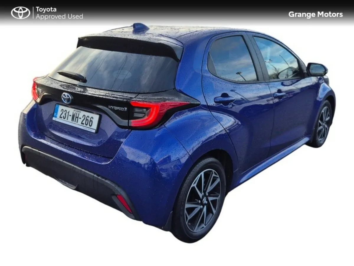 Toyota Yaris 1.5 HYBRID LUNA SPORT 5DR - Image 3