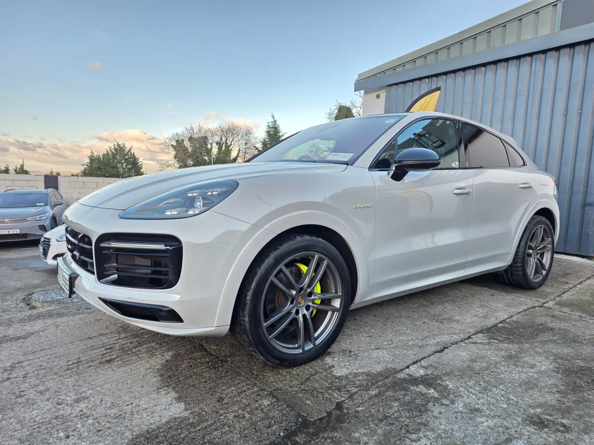 2022 PORSCHE CAYENNE * COUPE * HIGH SPEC - Image 3