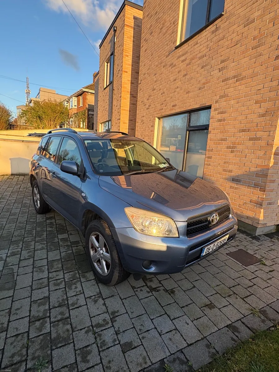 Toyota RAV4 2006 - Image 1