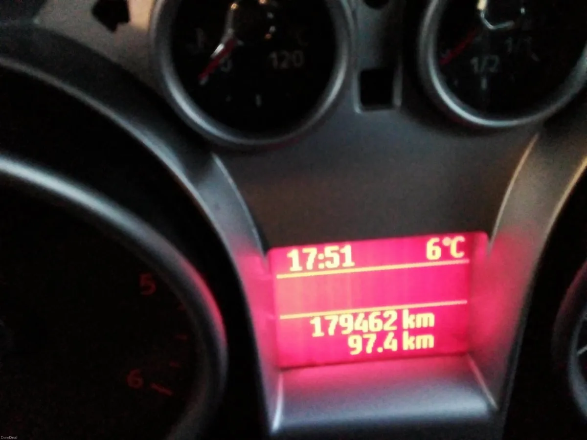 2010 FORD FOCUS ONLY 179400kms - Image 3
