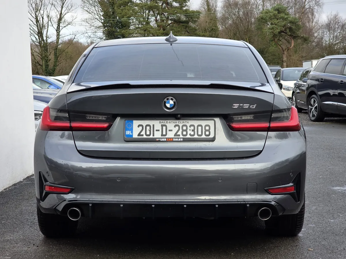 BMW 3-Series Sport Model - Image 4