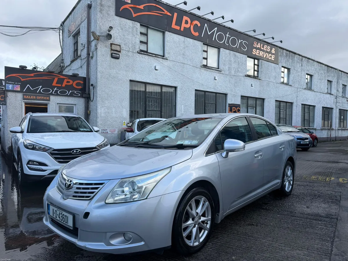 Toyota Avensis 2011 Low Mileage - Image 3