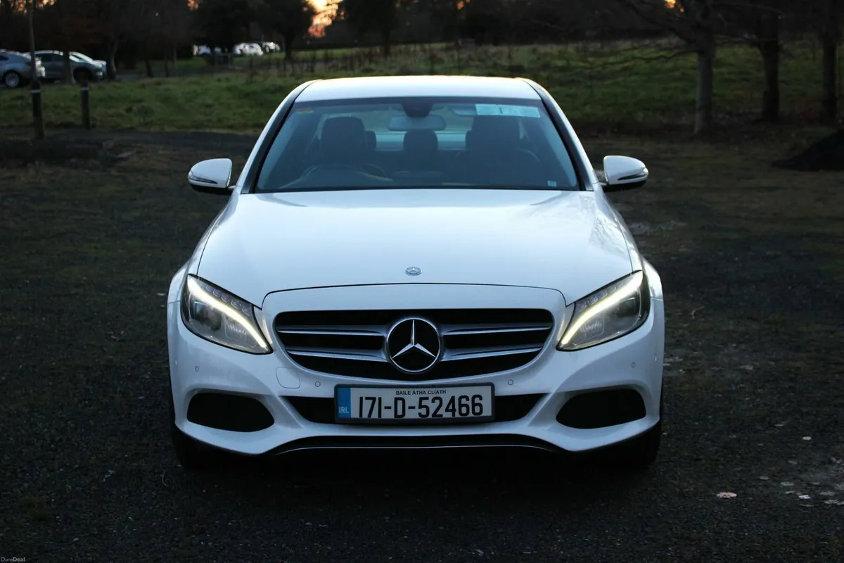 Mercedes C350E Plug-in hybrid/1 OWNER/LOW 97Kkms - Image 1