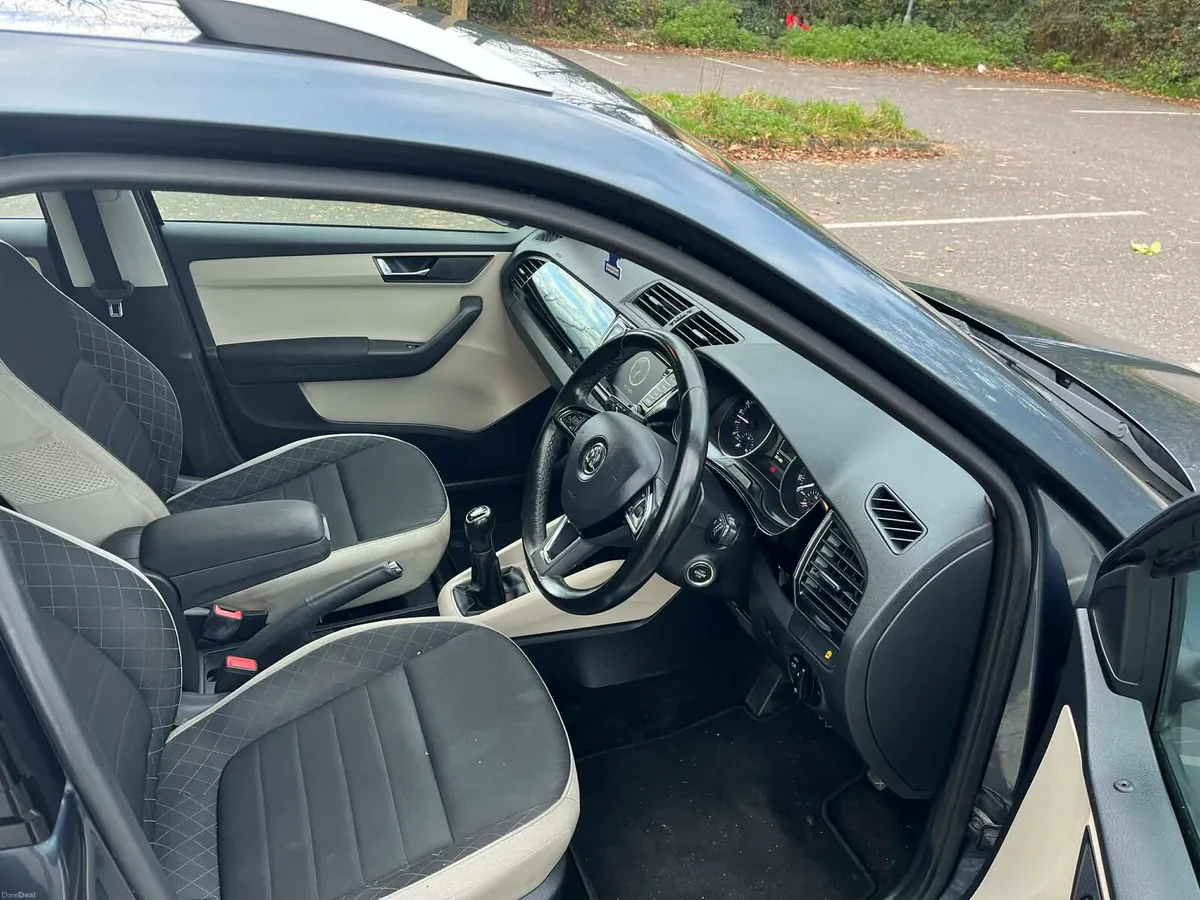 Skoda Fabia 5350€ - Image 3